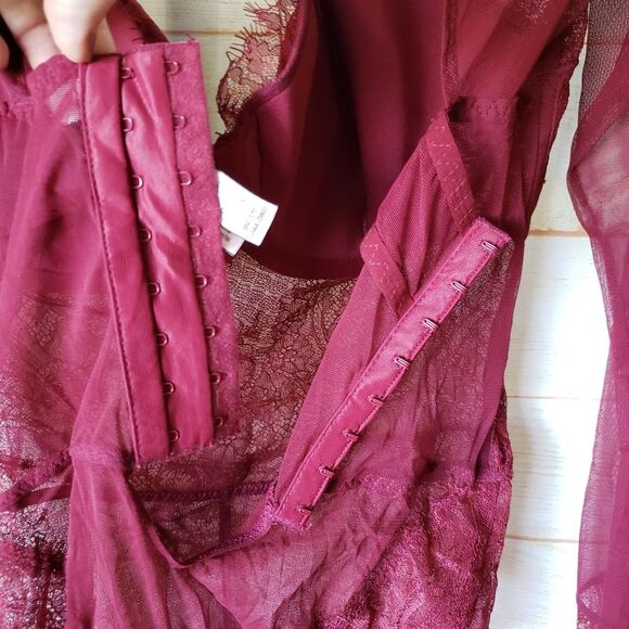 Victoria's Secret Eyelash Lace Mesh Sheer Thong Bodysuit Teddy Long Sleeve 36C - Picture 9 of 16